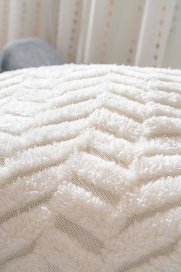 Dejavu Punch Diamond Pattern Decorative Cushion Cover