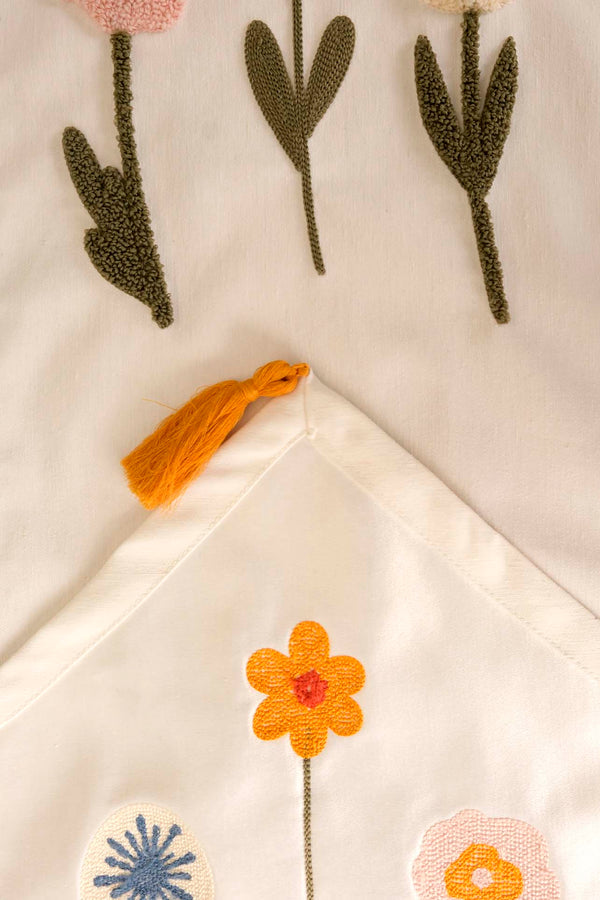 Colorful Wildflower Punch Embroidered Table Runner 35x140 cm