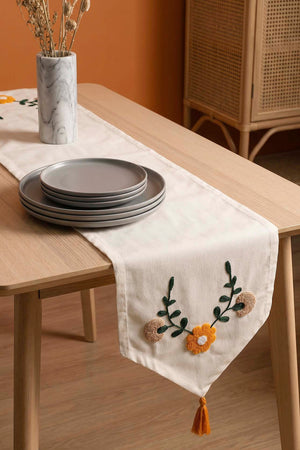 Yellow Daisy Punch Embroidered Table Runner 35x140 cm