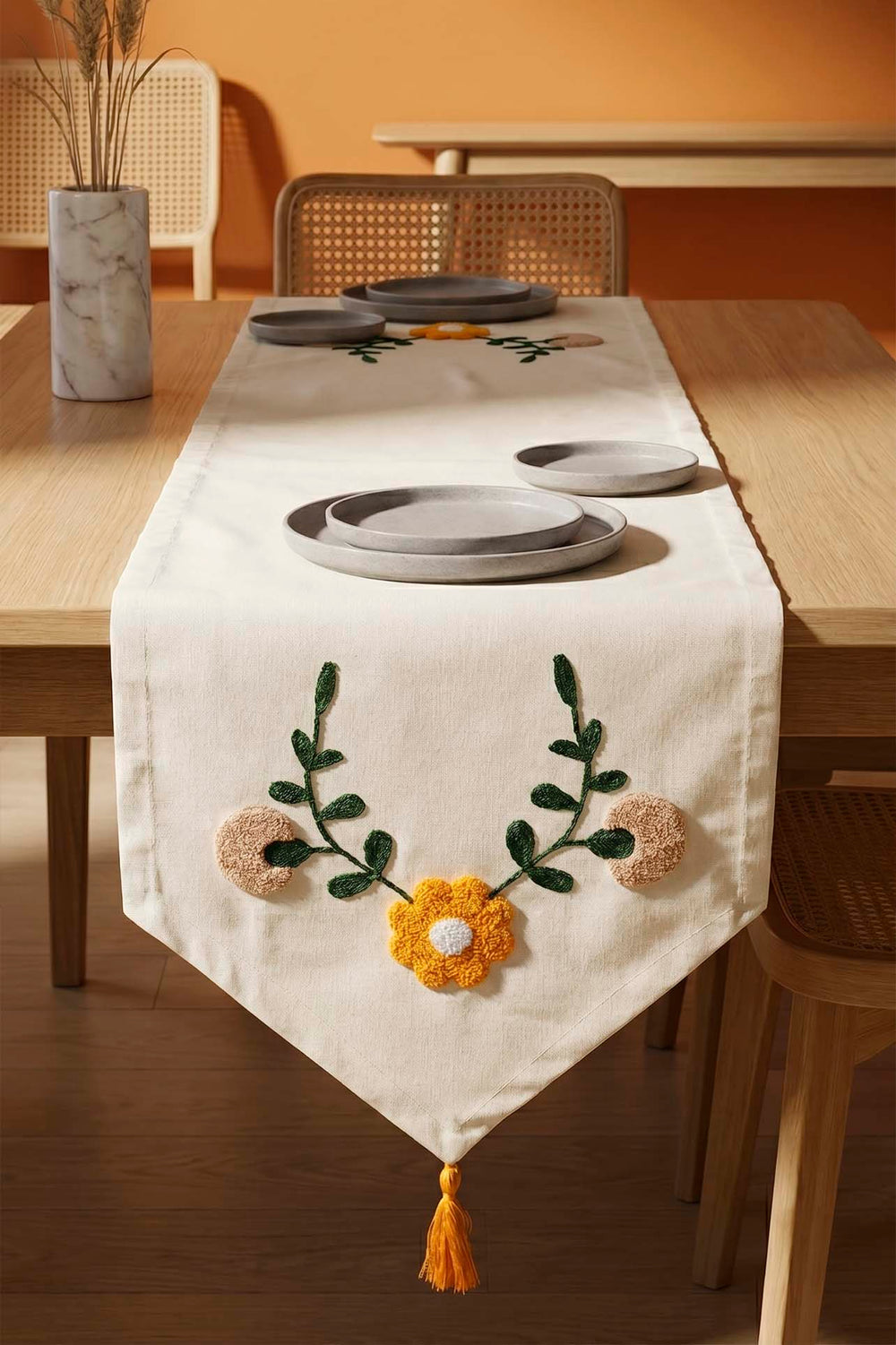 Yellow Daisy Punch Embroidered Table Runner 35x140 cm