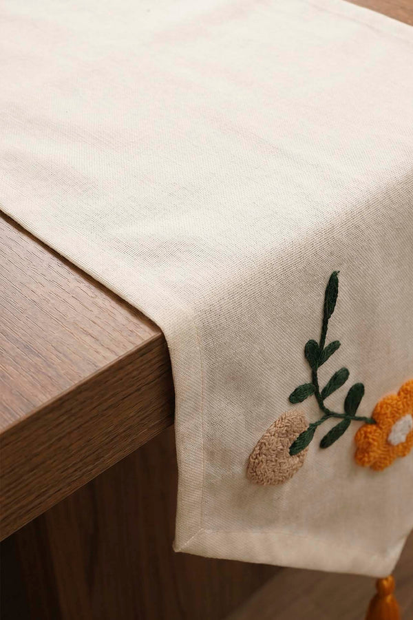 Yellow Daisy Punch Embroidered Table Runner 35x140 cm