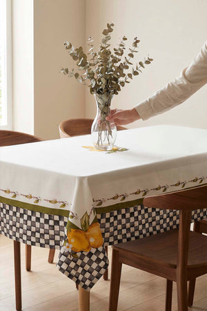 Linda Lemon Patterned Tablecloth 140x220 cm