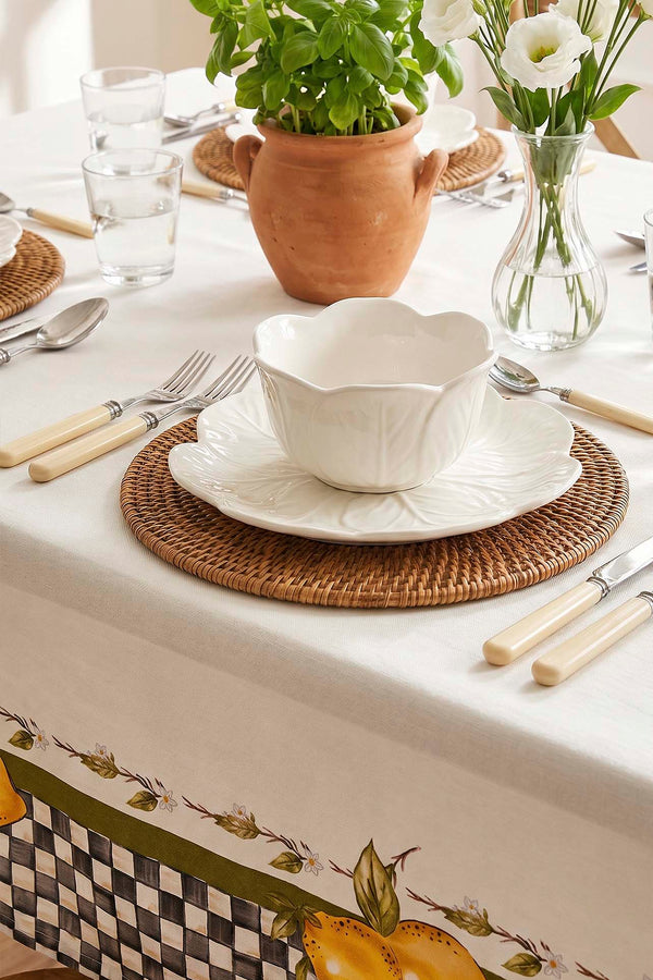 Linda Lemon Patterned Tablecloth 140x220 cm