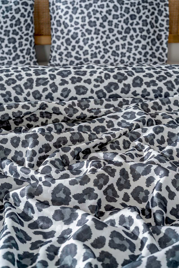 Leopard Black Double Size Printed Bedspread 200 x 220 cm