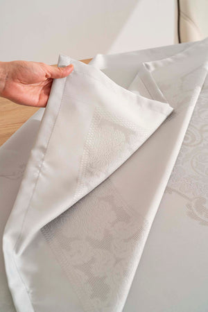 Jumbo Gray Jacquard Tablecloth – Liquid Repellent, Stain Resistant, 100% Polyester, 160x220 cm