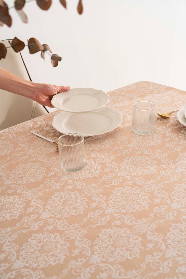 Damascus Cappuccino Tablecloth 160x220 cm