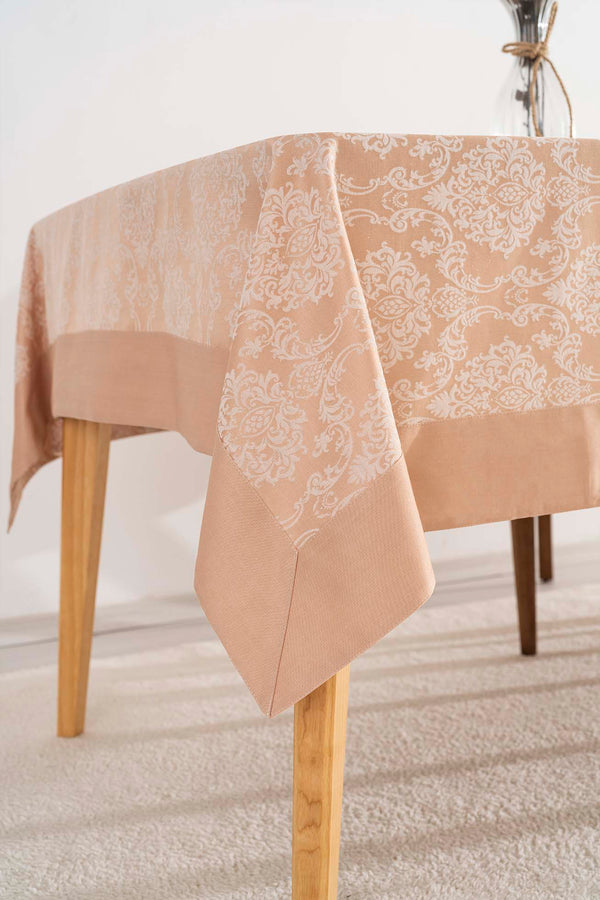 Damascus Cappuccino Tablecloth 160x220 cm