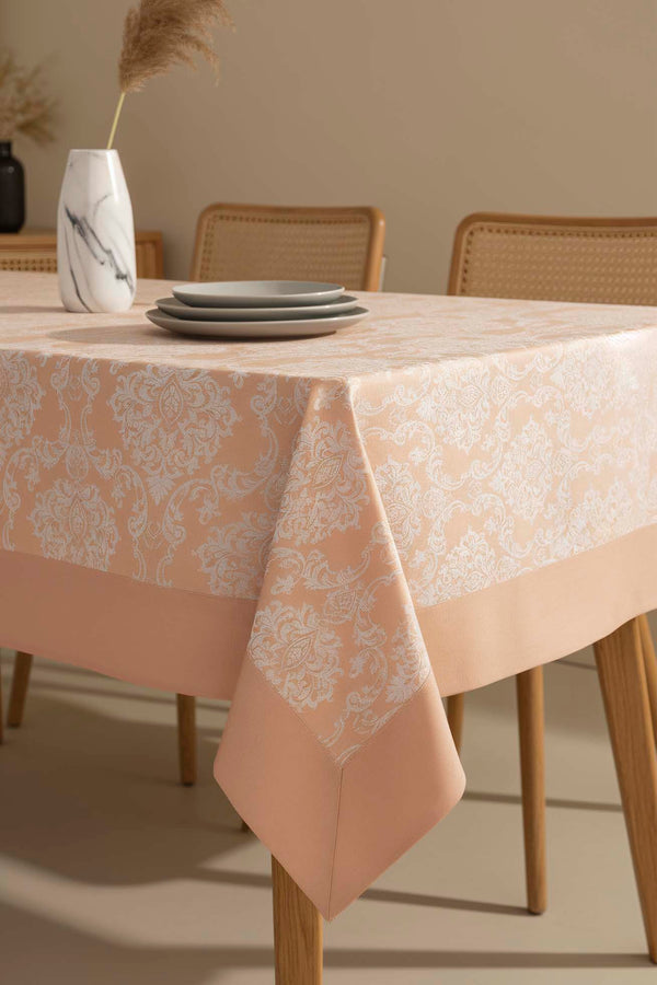 Damascus Cappuccino Tablecloth 160x220 cm