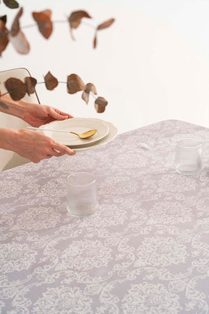 Damascus Grey Tablecloth 160x220 cm