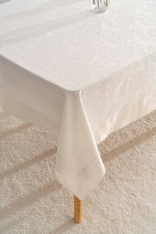 Damascus Cream Tablecloth 160x220 cm