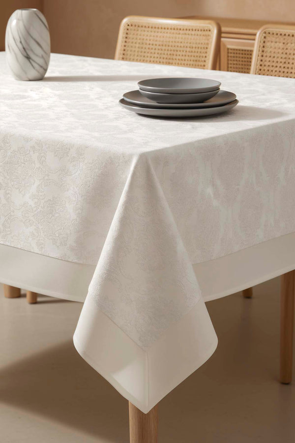 Damascus Cream Tablecloth 160x220 cm