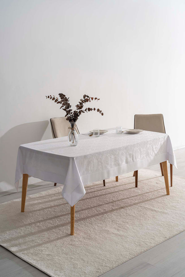 Damascus White Tablecloth 160x220 cm