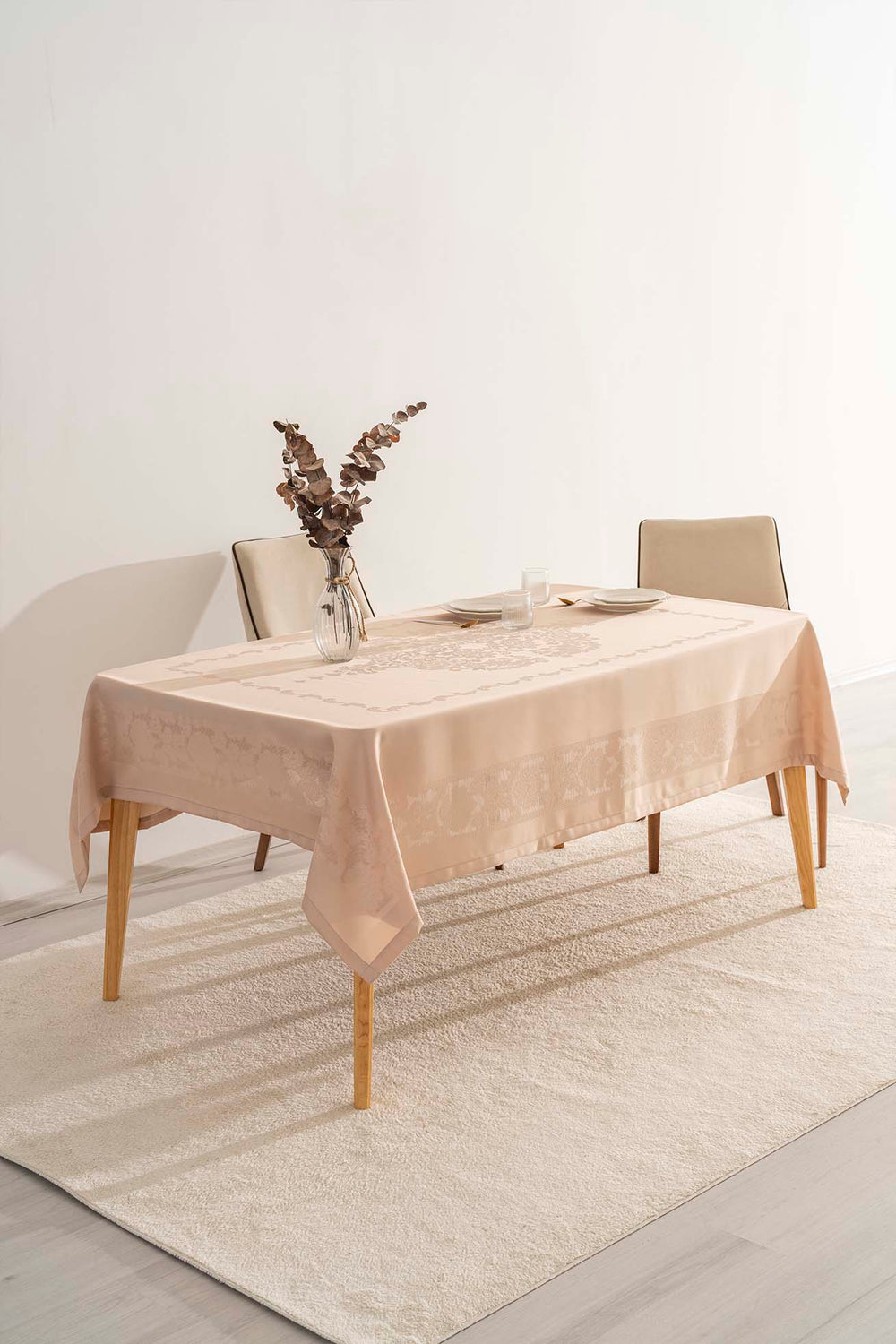 Jumbo Cappuccino Jacquard Tablecloth – Liquid Repellent, Stain Resistant, 100% Polyester, 160x220 cm