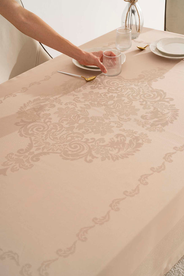 Jumbo Cappuccino Jacquard Tablecloth – Liquid Repellent, Stain Resistant, 100% Polyester, 160x220 cm