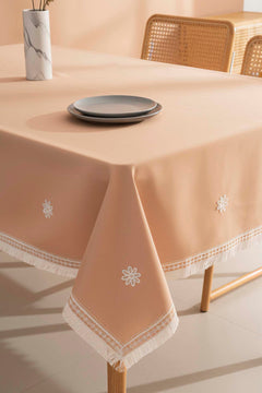 Silvio Salmon Guipure Floral Tablecloth – Elegant Lace Detail, Cotton Blend Fabric, 160x220 cm