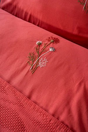 Noris Embroidered %100 Cotton 7 Piece Bedspread & Bedding Set