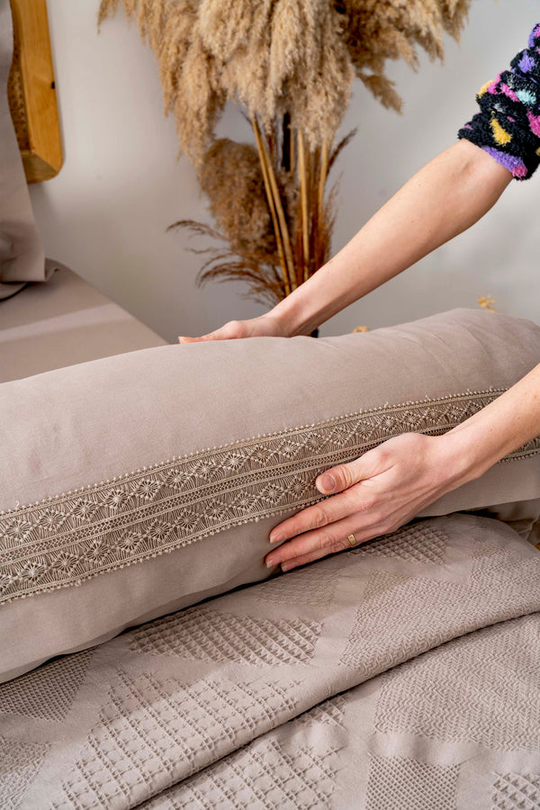 Freya Vizon Lace Double Bed Duvet Cover Set – 7 Piece Bridal Set