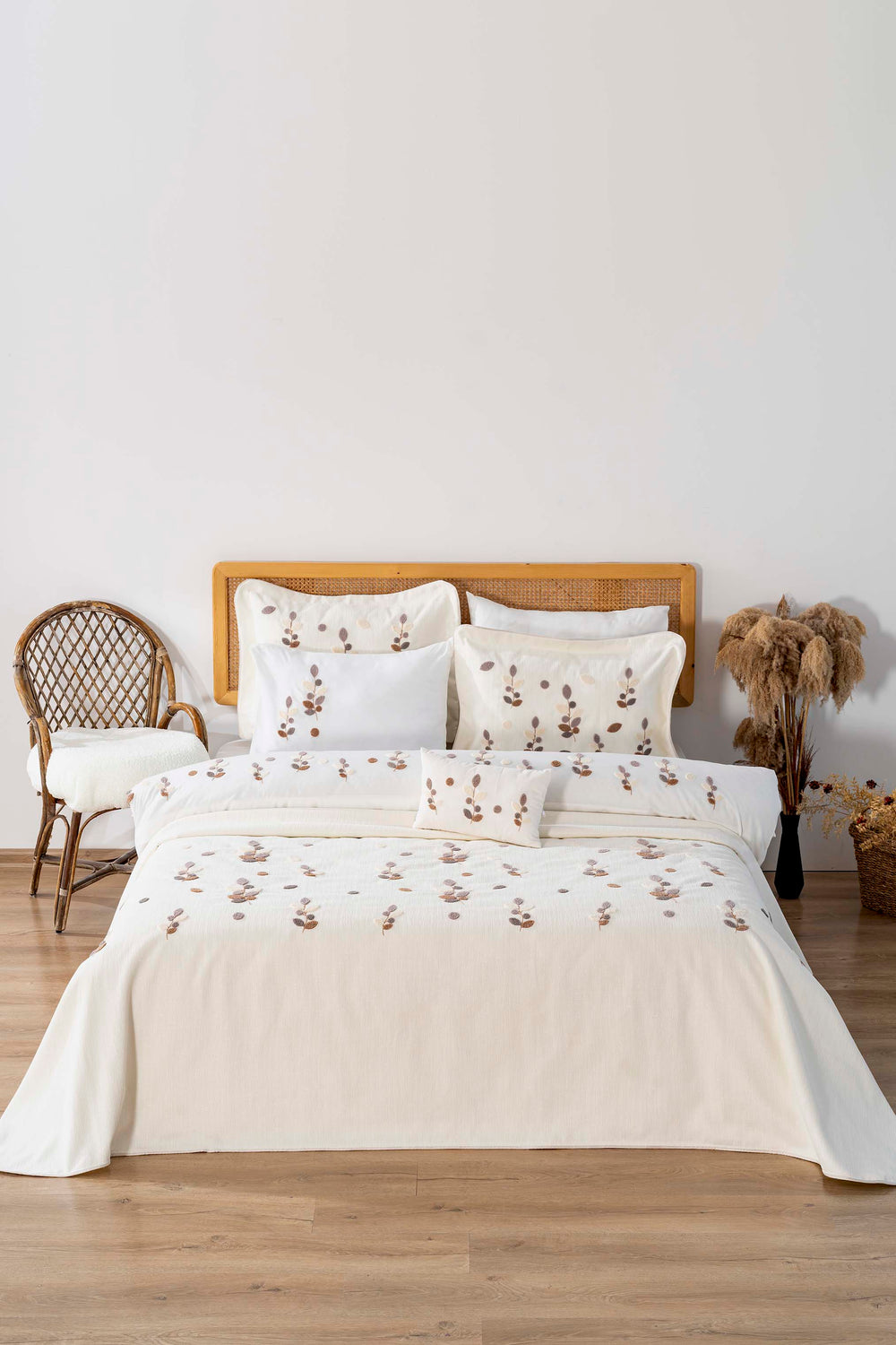 Nova Cream Punch Embroidered Double Duvet Cover and Bedspread Set - 8 Piece Bridal Set