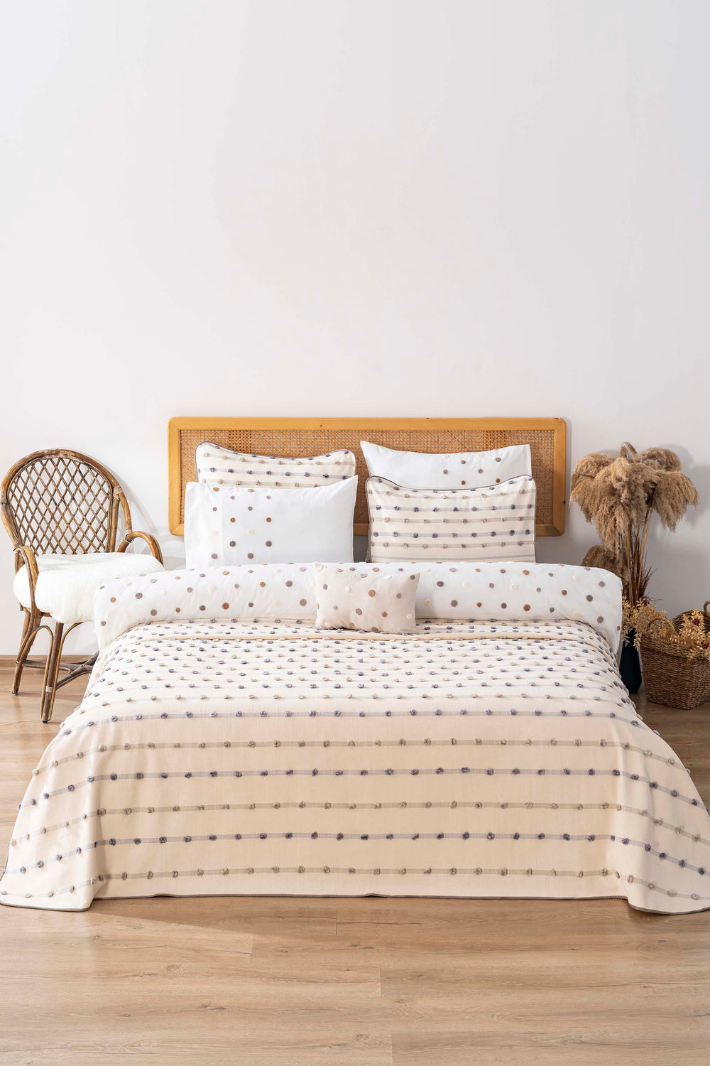 Harmony Cream Double Embroidered Duvet Cover Set - 8 Piece Bridal Set