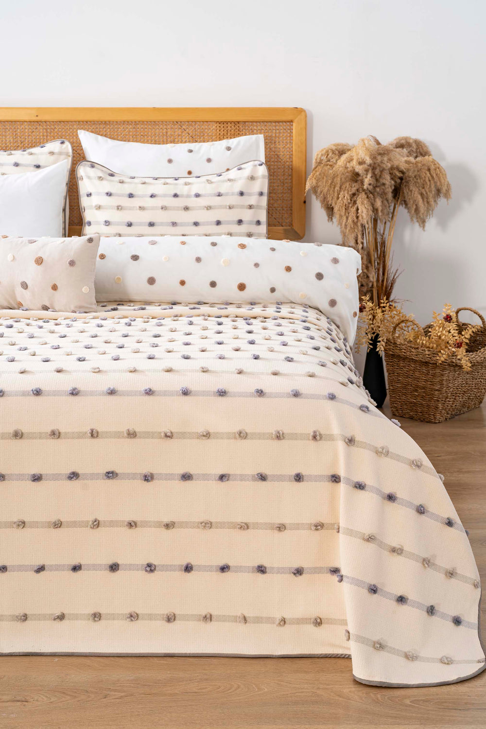 Harmony Cream Embroidered 4-Piece Bridal Quilt Set – Polycotton Bedspread & Shams, Queen Size