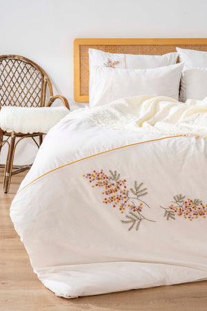 Amber Ecru Embroidered Double Duvet Cover & Bedspread Set – 7-Piece Bridal Set – 100% Cotton