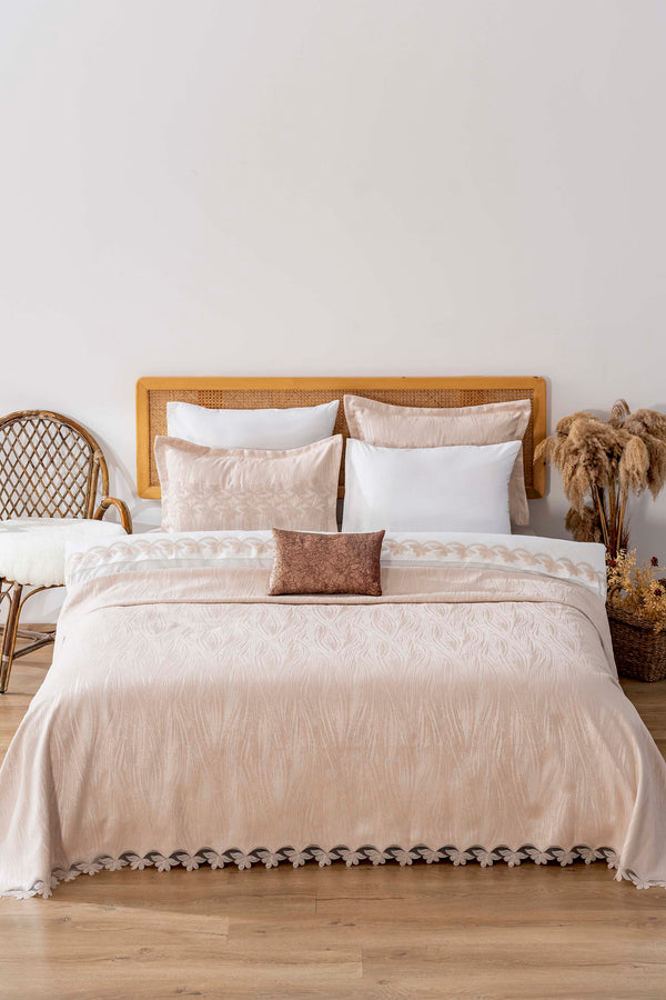 Ilay Vizon Embroidered Double Bedding Set with Duvet Cover - 8 Piece Dowry Set