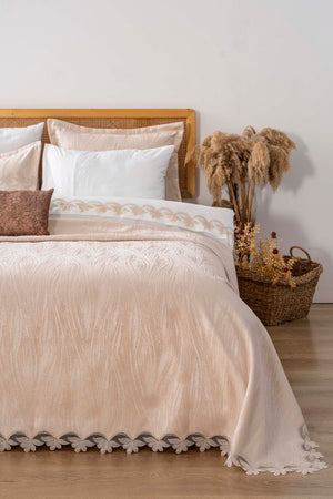 Ilay Vizon Embroidered Double Bedding Set with Duvet Cover - 8 Piece Dowry Set