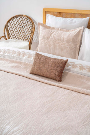 Ilay Vizon Embroidered Double Bedding Set with Duvet Cover - 8 Piece Dowry Set