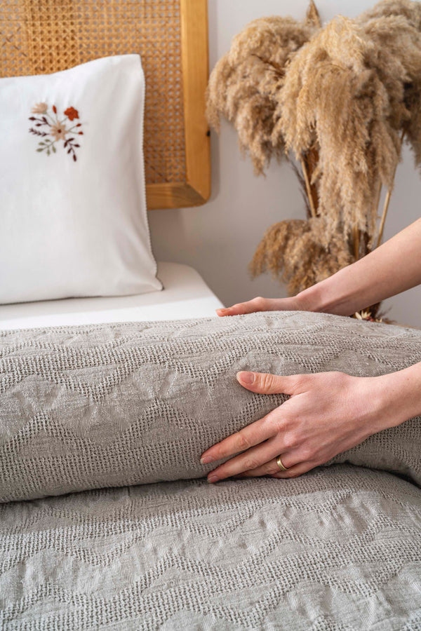 Felix Stone Double Cotton Embroidered 4-Piece Bedspread & Dowry Set