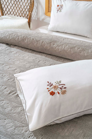Felix Stone Double Cotton Embroidered 4-Piece Bedspread & Dowry Set