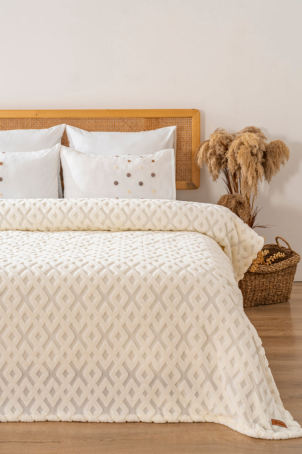 Clara Jacquard Raschel Scandinavian Single Punch Bedspread