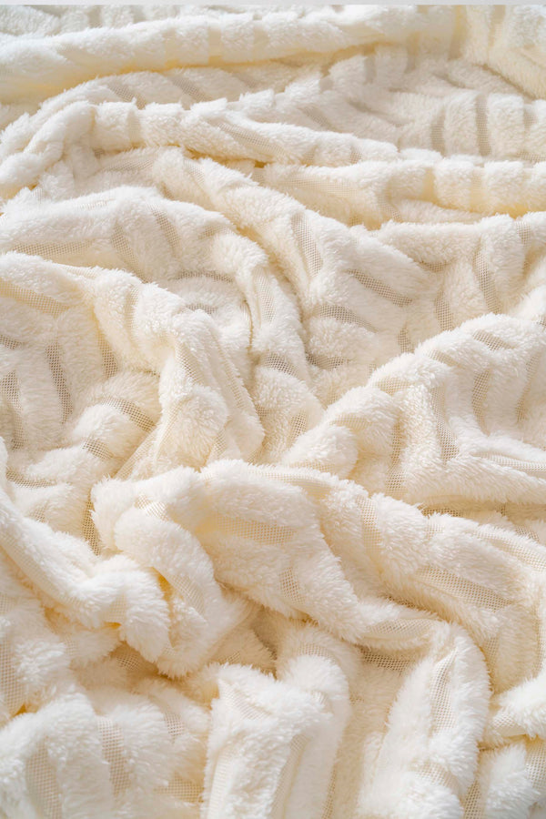 Dejavu Jacquard Raschel Scandinavian Double Punch Bedspread