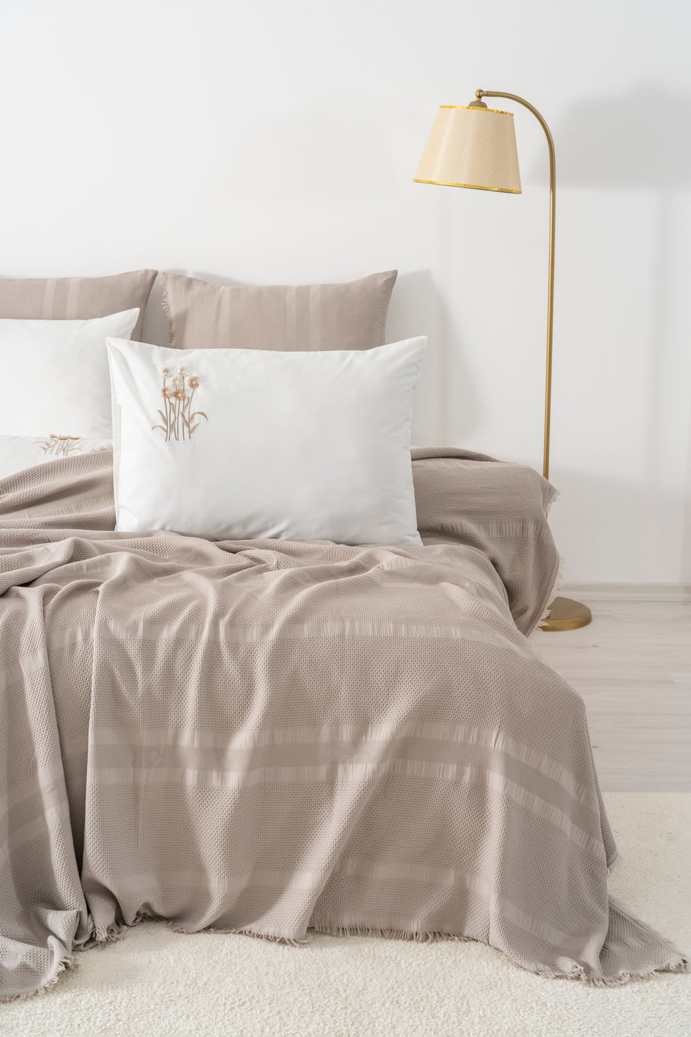 Amara Mink Embroidered 7-Piece Bridal/Quilt Set – 100% Cotton Duvet Cover, Bedspread & Sheet Set, King Size