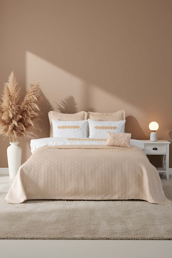 Parla Cappuccino Embroidered 8-Piece Bridal/Quilt Set – Polycotton Duvet Cover, Bedspread & Sheet Set, Queen/King Size