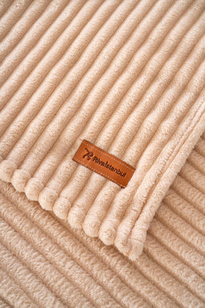 Gloria Wellsoft Single Blanket in Cappuccino