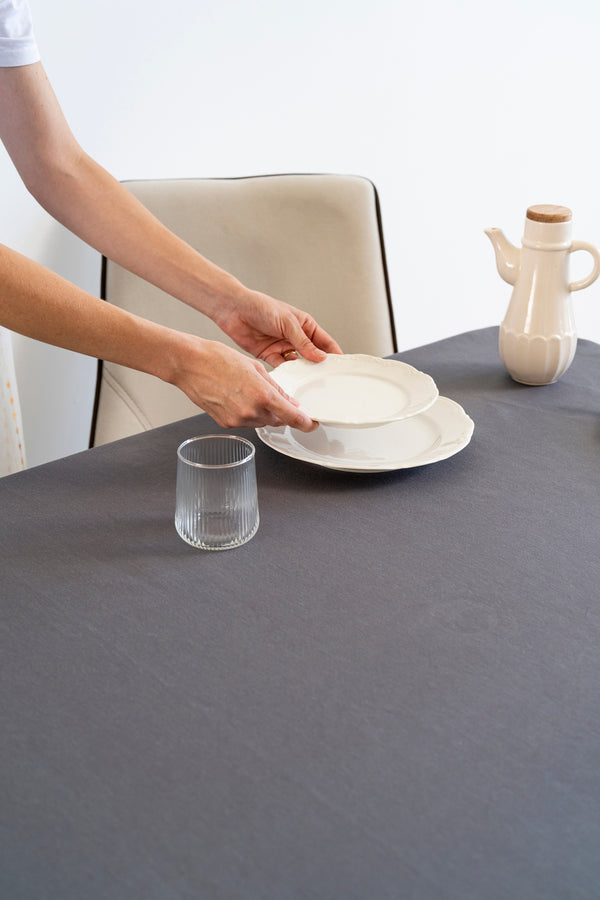 Florita Anthracite Embroidered Stain-Resistant Tablecloth(160x220 cm)
