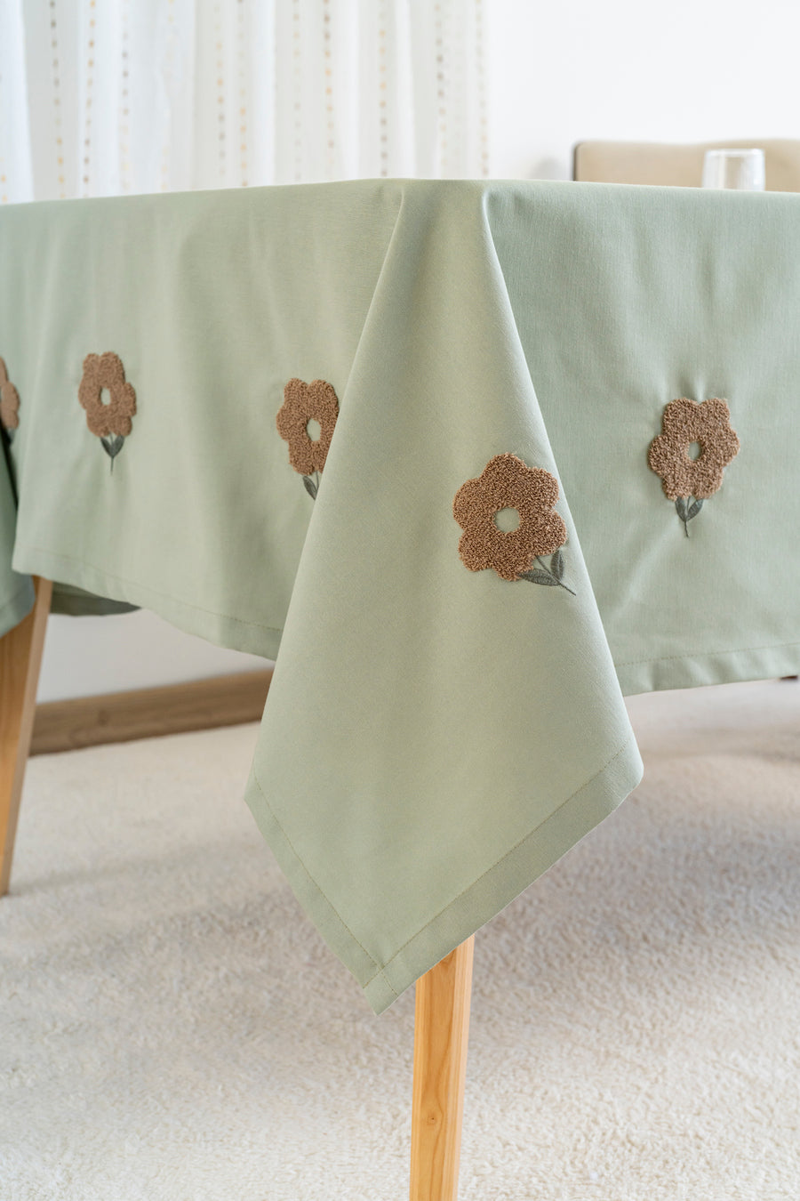 Florita Green Embroidered Stain-Resistant Tablecloth(160x220 cm)