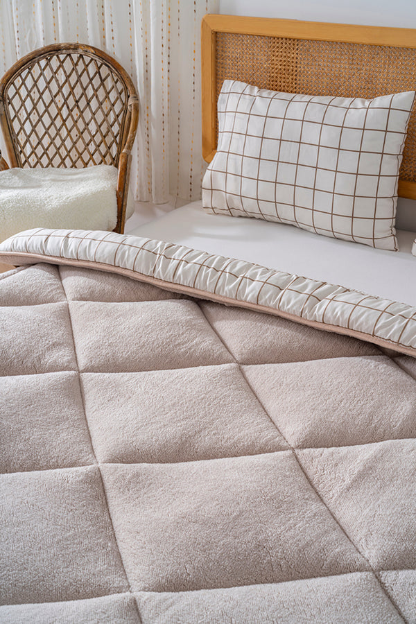 Beige Checked Double-Sided Luxury Wellsoft Quilt Set for Double Bed 195x215 cm