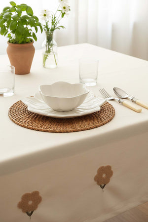 Florita Beige Punch Embroidered Stain-Resistant Tablecloth 160x220 cm