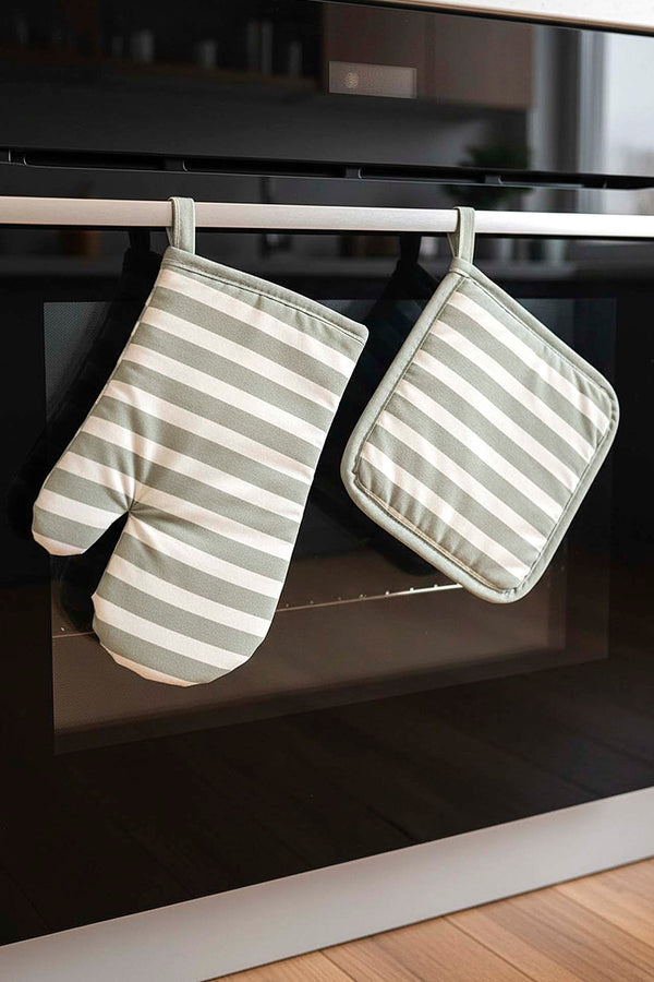 Green Striped 2-Piece Oven Glove & Pot Holder Set