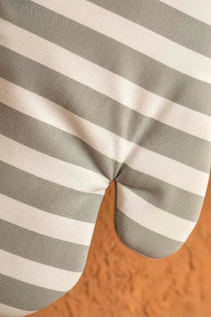 Green Striped 2-Piece Oven Glove & Pot Holder Set