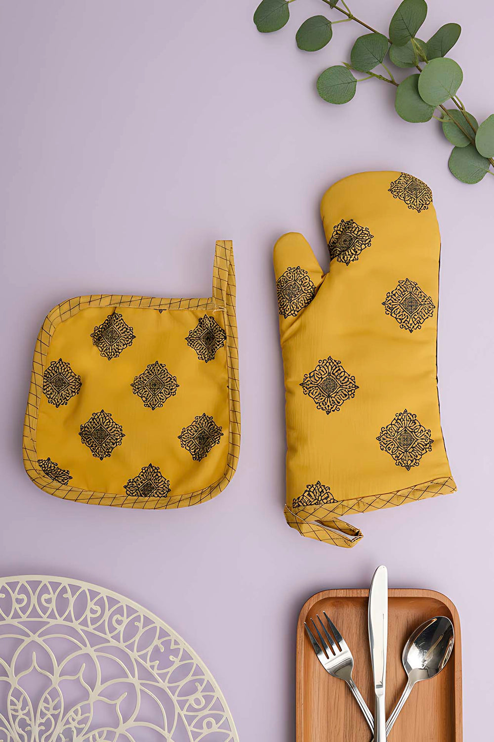 Yellow Ethnic Pattern 2-Piece Oven Glove & Pot Holder Set