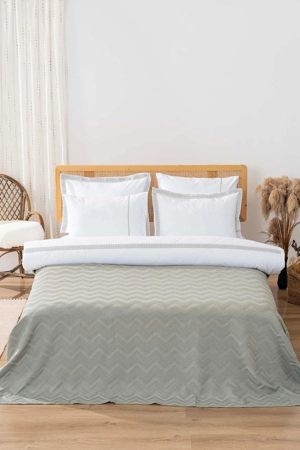 Noemi Green Double 7 Piece Bedspread & Bedding Set