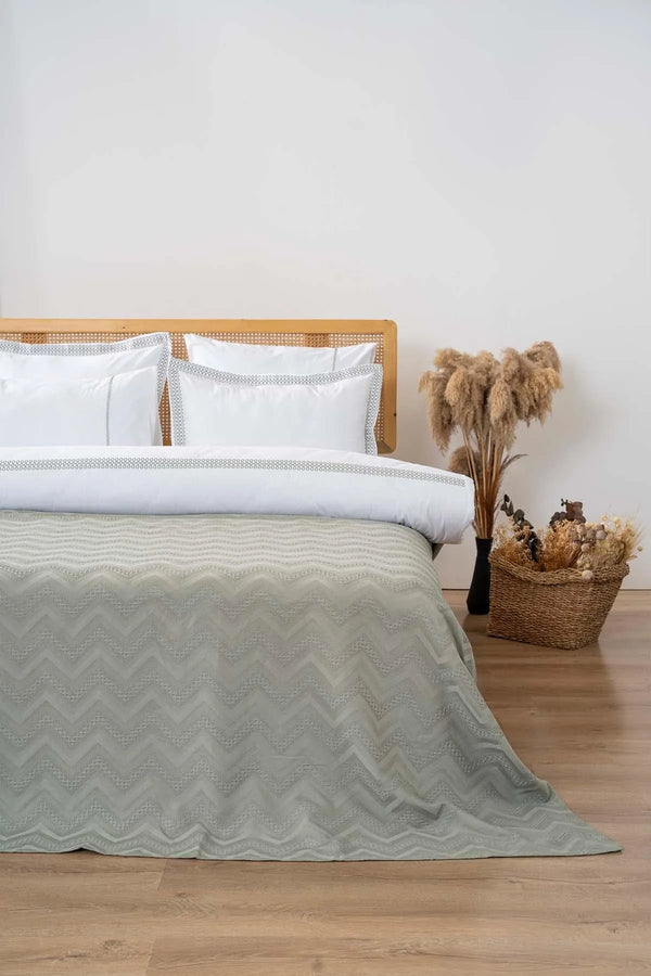 Noemi Green Double 7 Piece Bedspread & Bedding Set