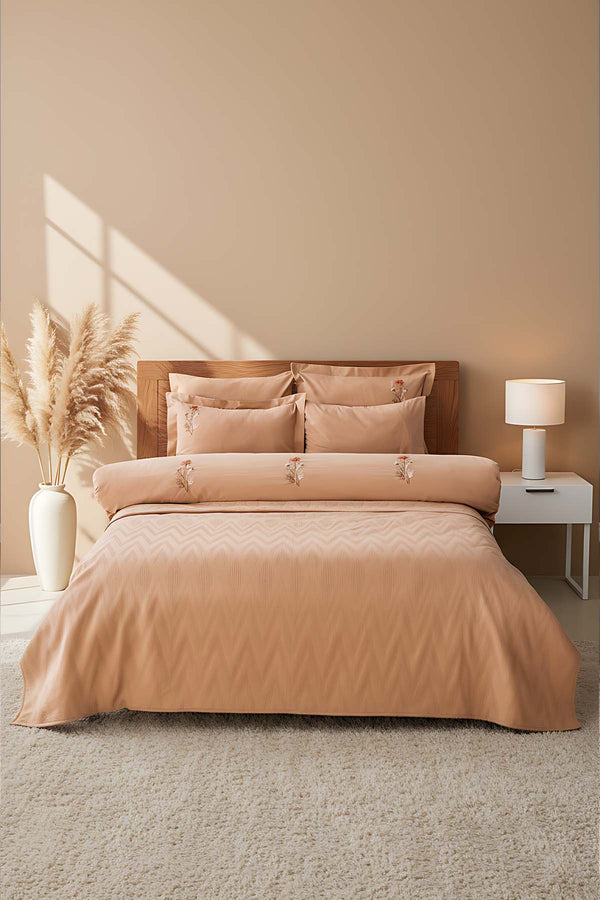 Noris Camel Nakışlı Çift Kişilik Nevresimli Pike Takımı – 7 Parça Çeyiz Seti %100 Pamuklu