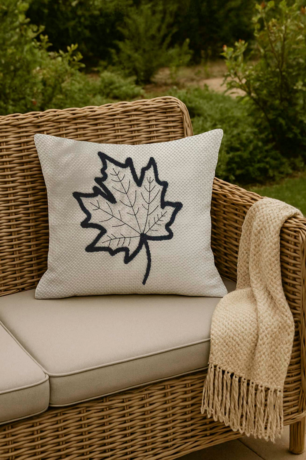 Black Leaf Pattern Woven Straw-Look Punch Cushion Cover