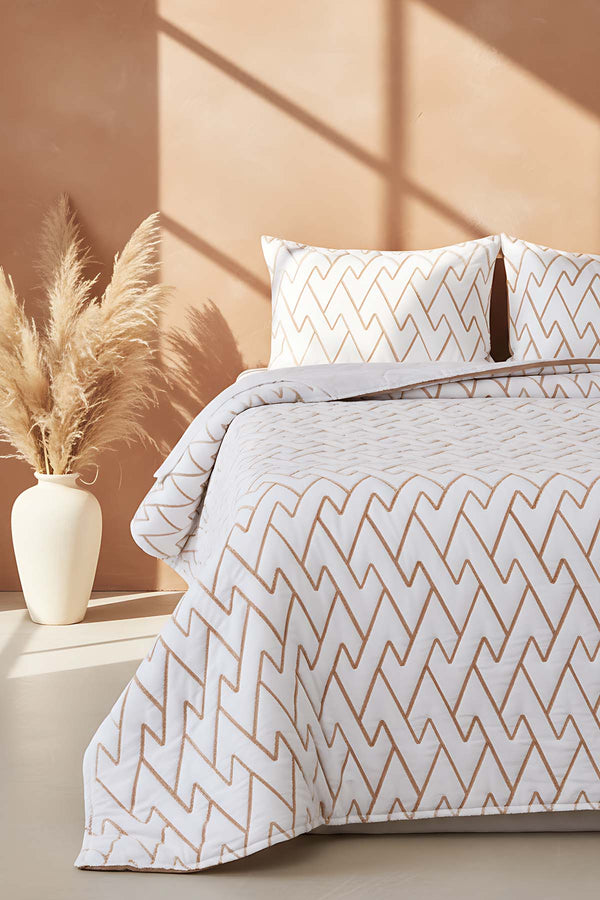 Maria Double Court Quilted Bedspread Set 3 Piece Sleeping Set