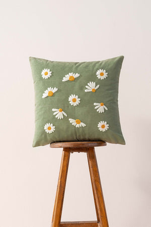 Green Background Daisy Patterned Punch-Embroidered Decorative Design Linen Cushion Cover