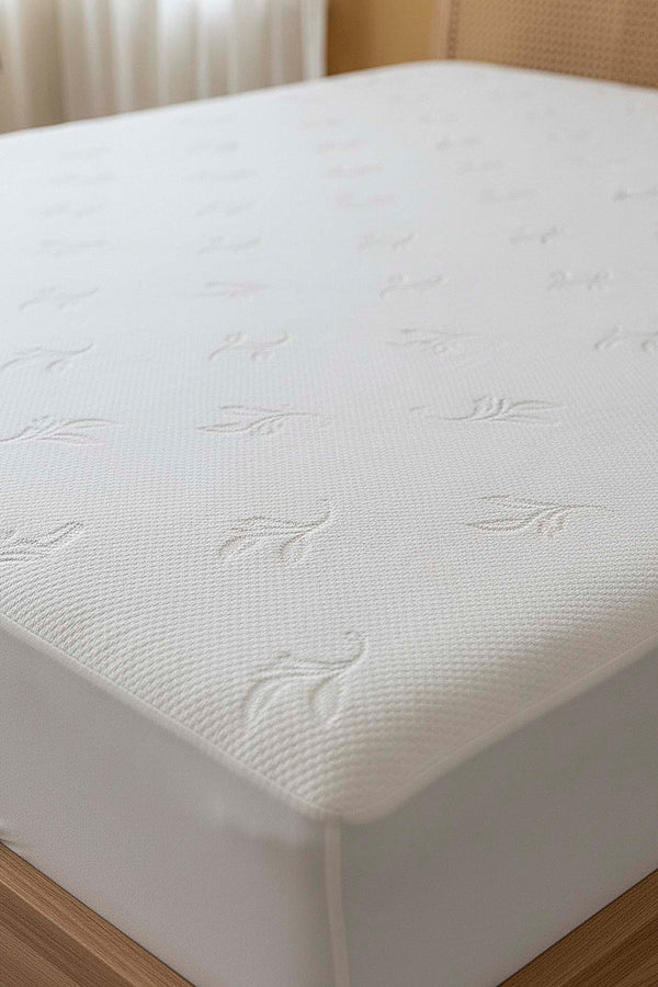 Vera Waterproof Quilted Double Mattress Protector 160x200 cm
