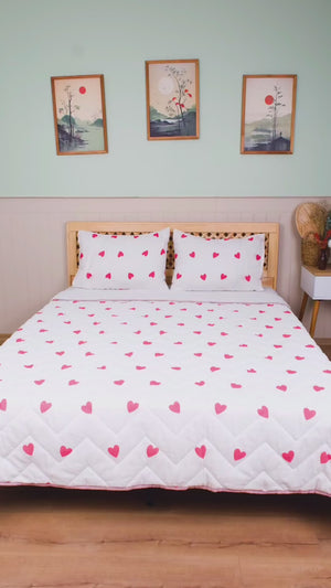 Red Heart Polycotton Quilted Throw/Multi-Purpose Bedspread – Double Size, Breathable, Single Piece, 200x200 cm